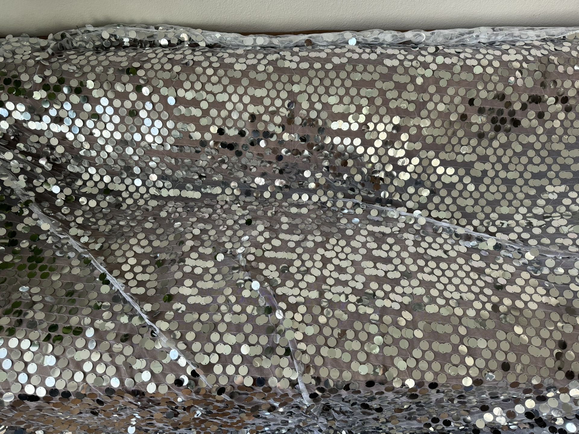 Silver Big Payette Sequin Rectangle Tablecloths Set Of 8 for Sale in Austin, TX OfferUp