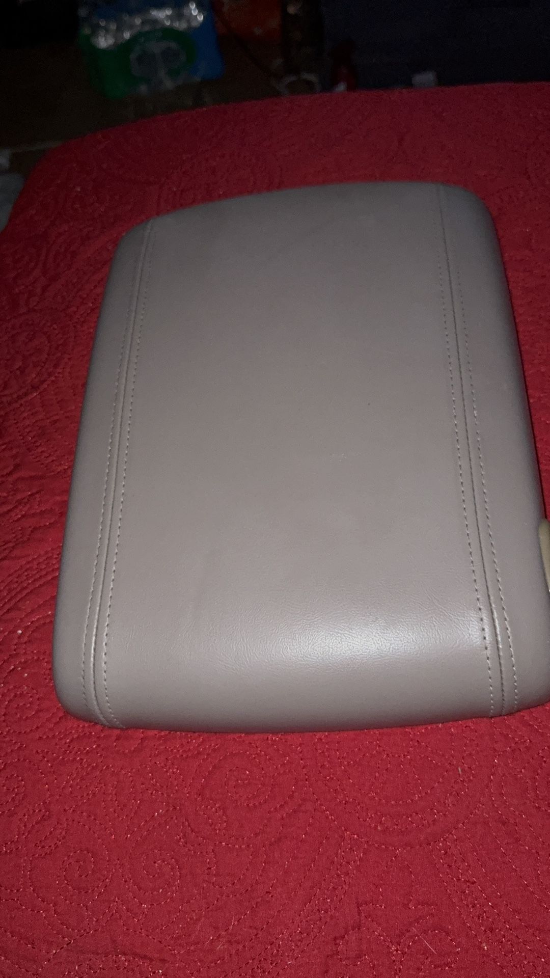 03 06 GMC Sierra Yukon Denali Leather Center Console Lid Armrest OEM TAN!!! 