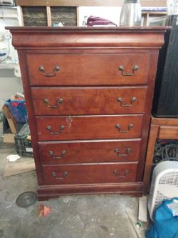 Dresser