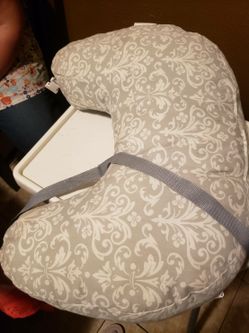 Breastfeeding pillow