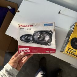 Pioneer And kicker Car Speakers 