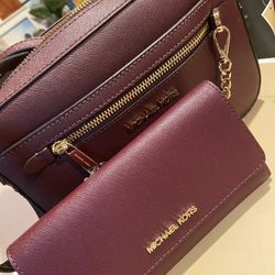 Crossbody Michael Kors y Wallet
