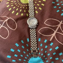 New Ladies Geneva Platinum Watch Need Battery 