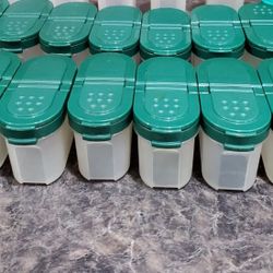 Tupperware Spice Containers (15) Green Lids