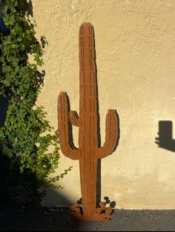 Metal Cactus Wall Hanging (indoor/outdoor)