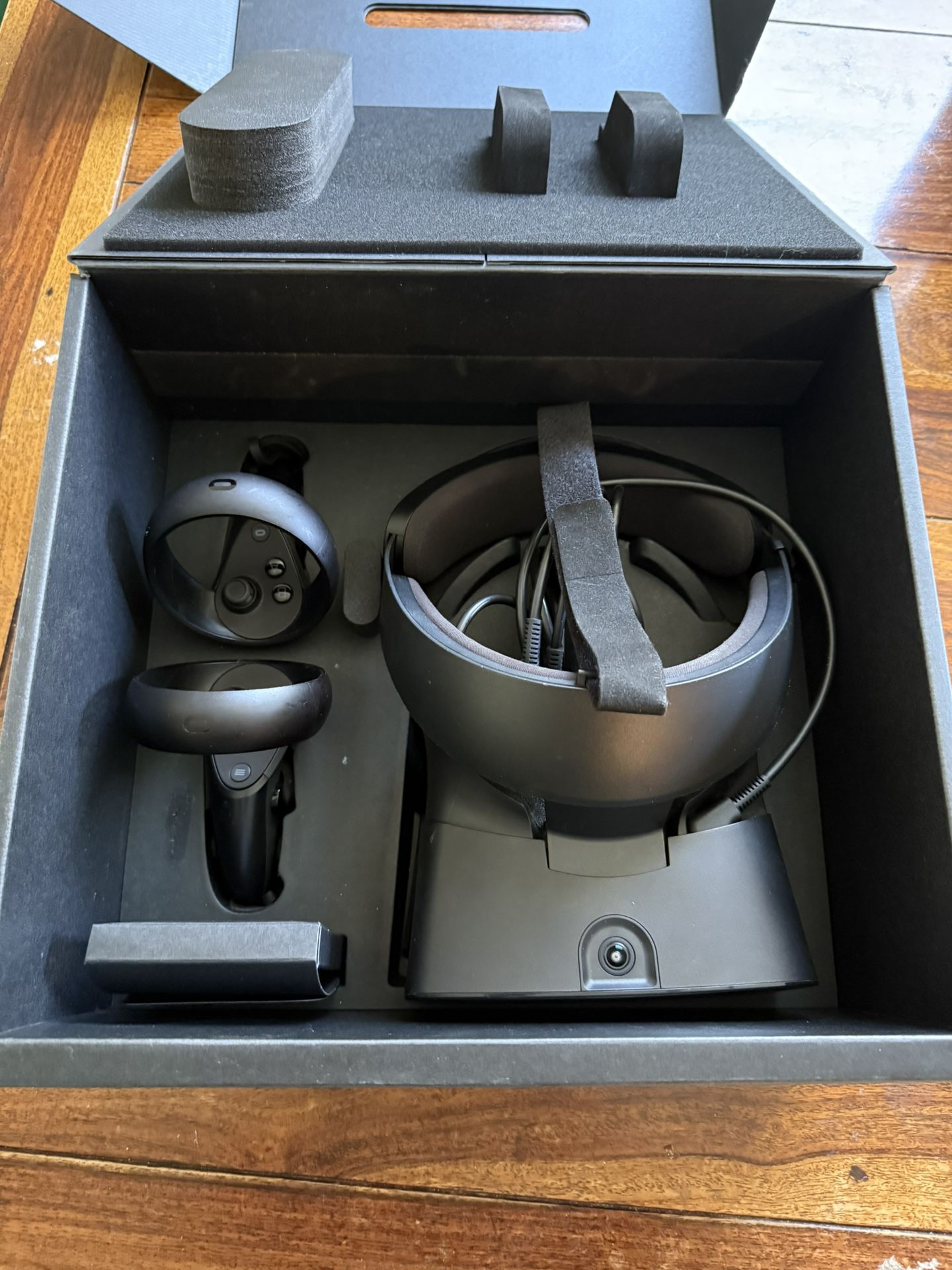 VR Headset - Oculus Rift S