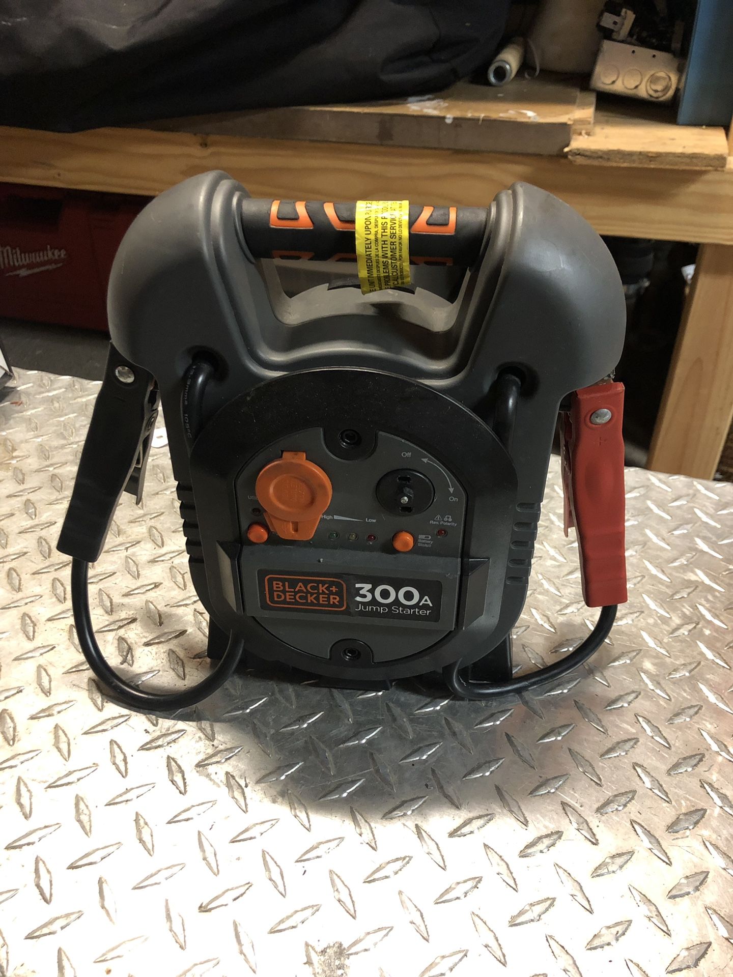 Jump starter Black + Decker 300A for Sale in Concord, CA OfferUp