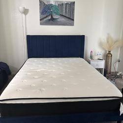 Sameko Plush Velvet Wing Back Bedroom Set