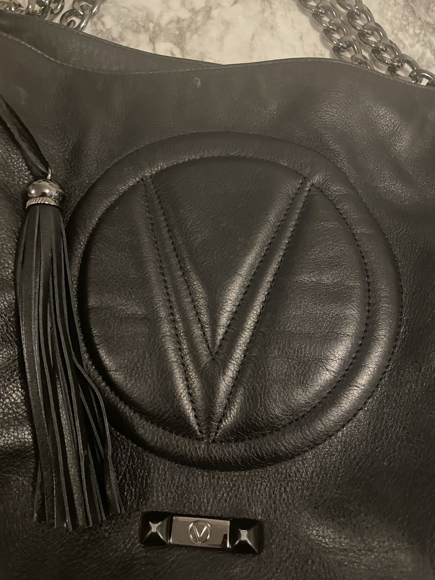 Women’s Valentino Black Leather Purse Only 100$ 