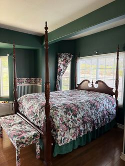 Bed and dresser set
