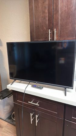 TCL TV with Roku Like New