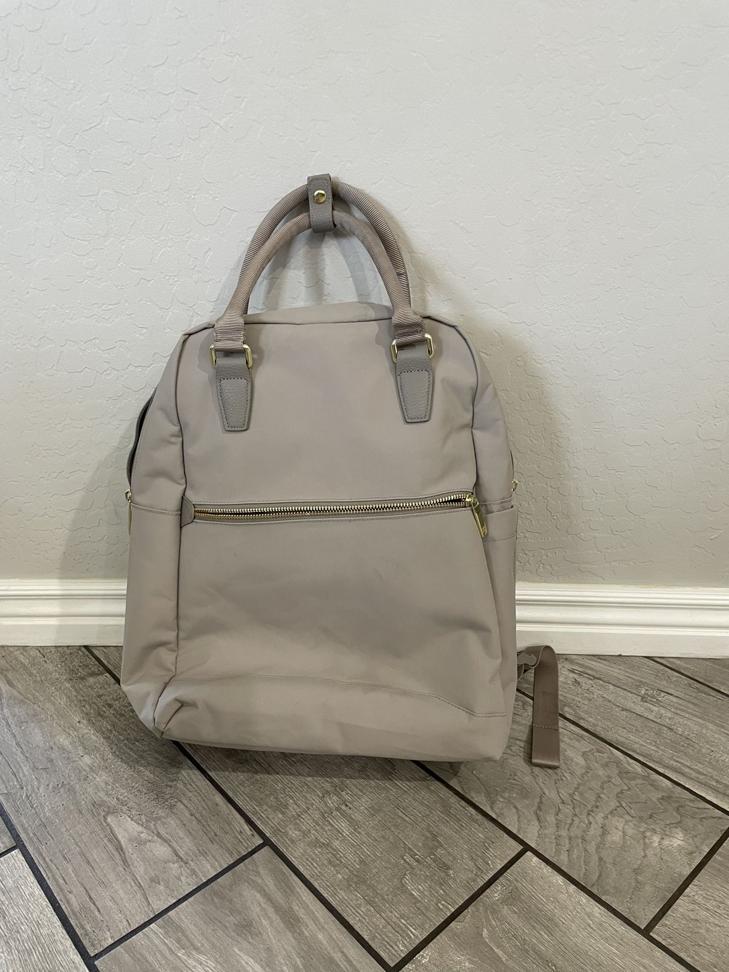 Open story Signature Commuter backpack