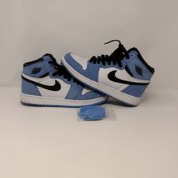Air Jordan 1 Retro High OG “University Blue” – Size 7Y