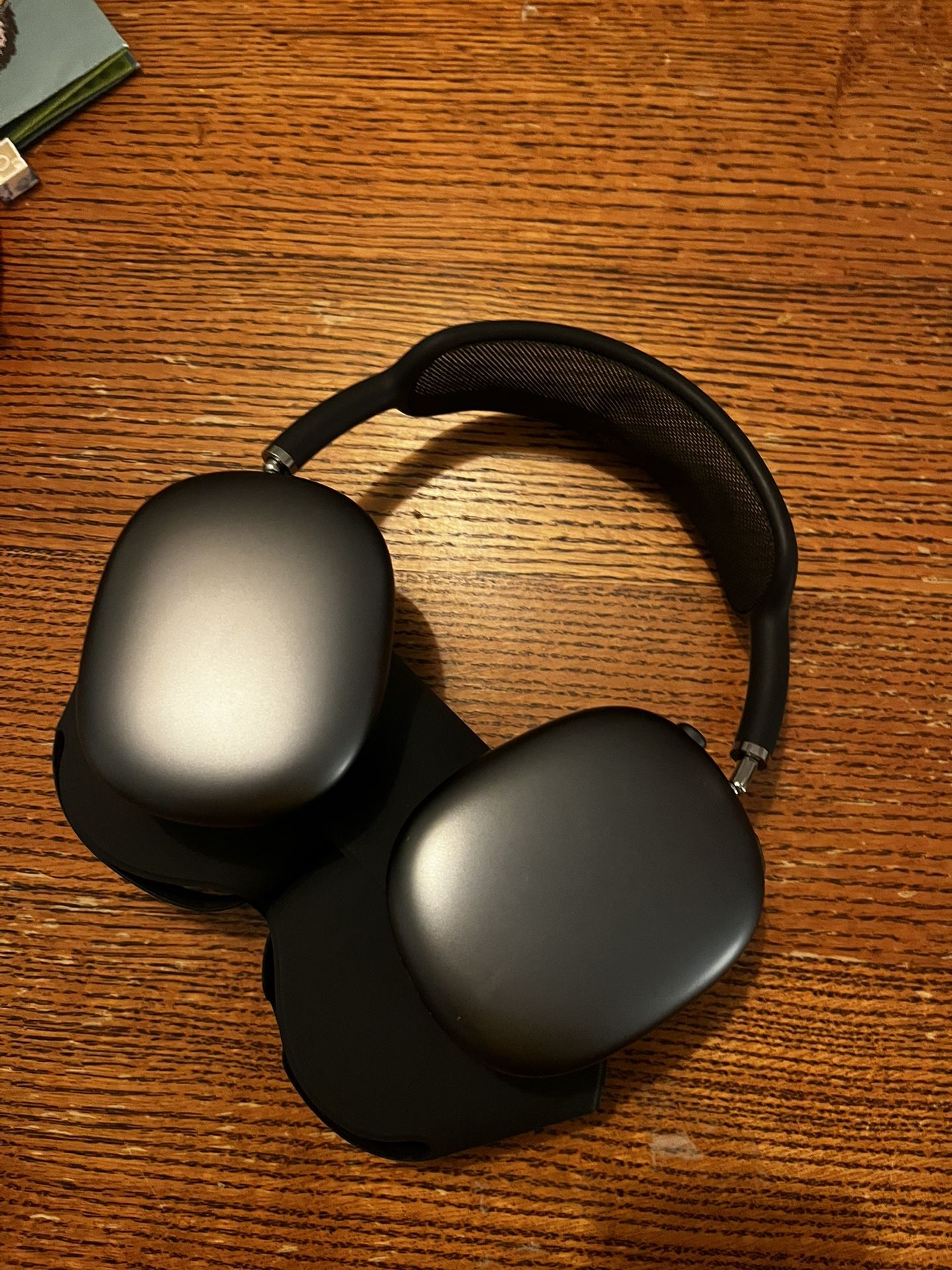 AirPods Max 1st Gen Lightning