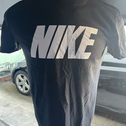 Nike T-shirt