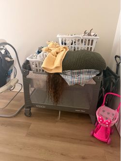 Graco Pack N Play with Changing station