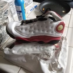 Kids Jordans Size 2 Air Jordan 13 Retro 'Chicago' GS