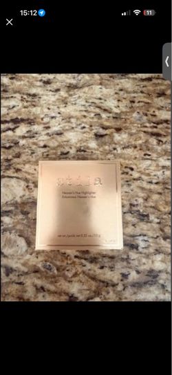 ✨AUTHENTIC✨ Stila Heaven's Hue Highlighter