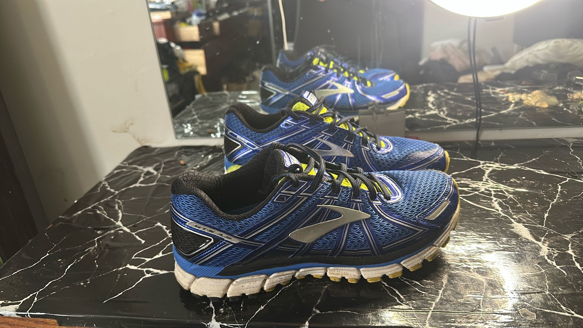 Brooks Adrenaline GTS 17 men's running shoe Size 10.5 Men’s