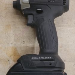 Makita XDT18 18V LXT Sub-Compact Lithium-Ion Brushless Cordless Impact Driver w 2AH Battery . used. tested. in a good working order 