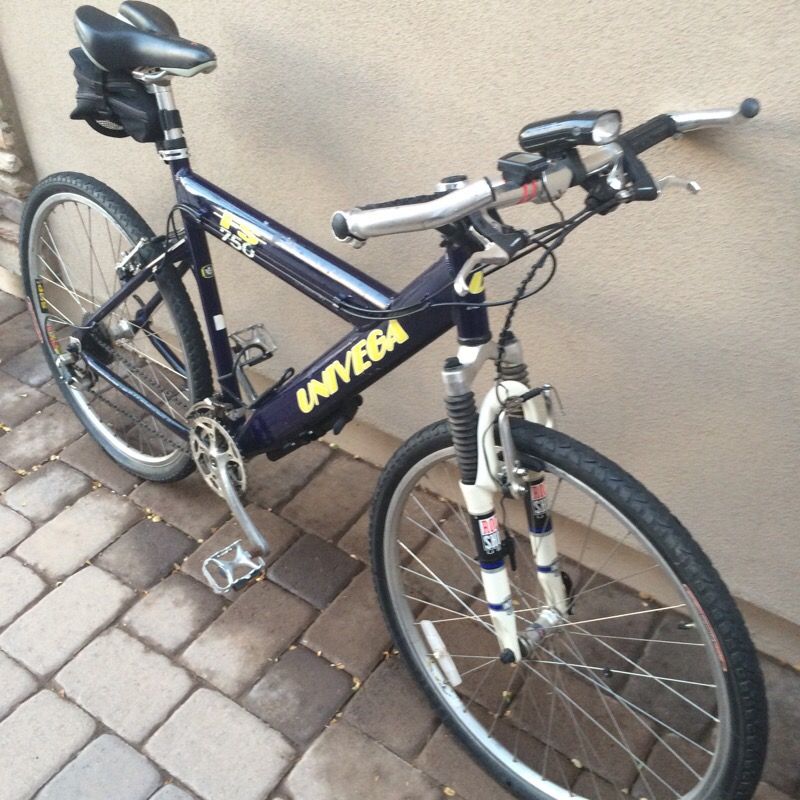 UNIVEGA FS750 24 speed mountain bike
