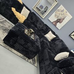 ✨️Sectional Sofas✨️ Furniture Queen Bedrooms, Dining Avail