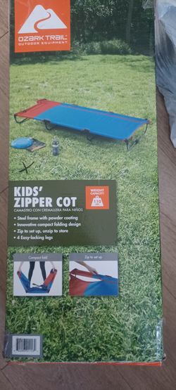 OZARK TRAIL KIDS' ZIPPER COT!!