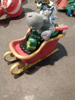 Hippocampus  on  a sled hallmark 2019