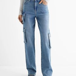 Express High Waisted Medium Wash Relaxed Straight Cargo Jeans - Size 2 Long