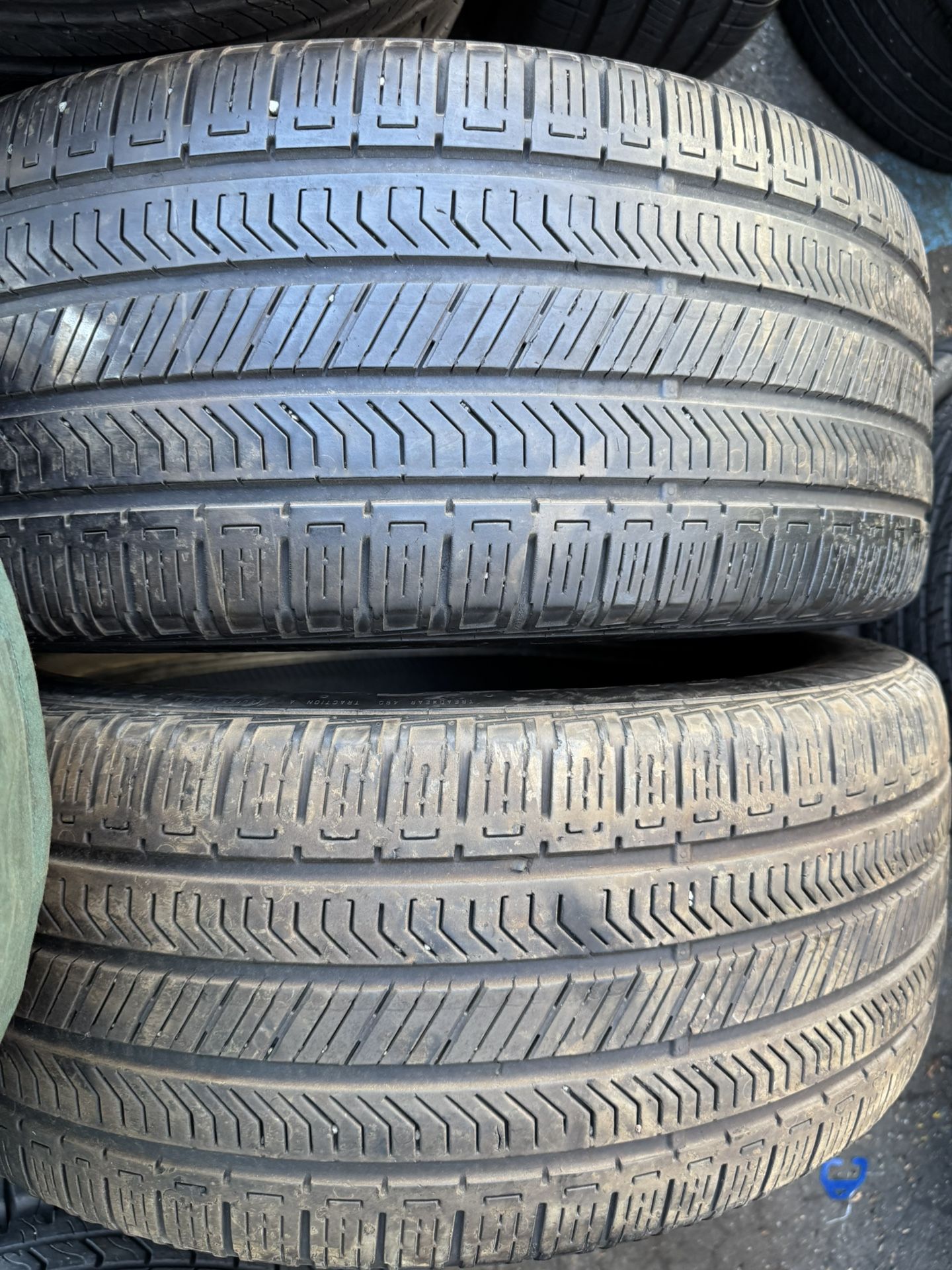 (2) 275/45R22 PAIR OF USED TIRES CONTINENTAL 60% LIFE !!