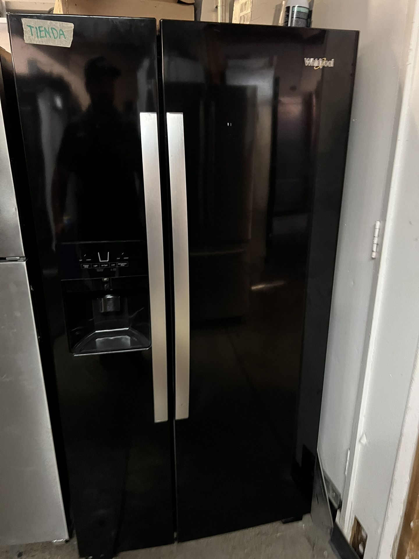 Whielpool Side By Side Fridge 33 Wide