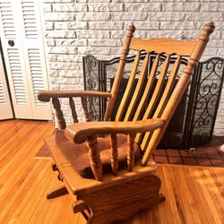 TOWNE SQUARE FURNITURE ~ Vtg. Solid Wood Glider/Rocker