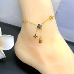 Stainless steel anklet - $18 