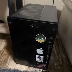 Gaming pc/desk.