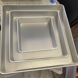 Wilton 16”, 12”, 8” Cake Pan Set