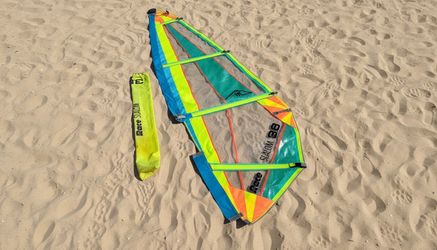 Race Slalom 3.8 Windsurfing Sail with Carry Bag. Excellent Condition! 160x52in