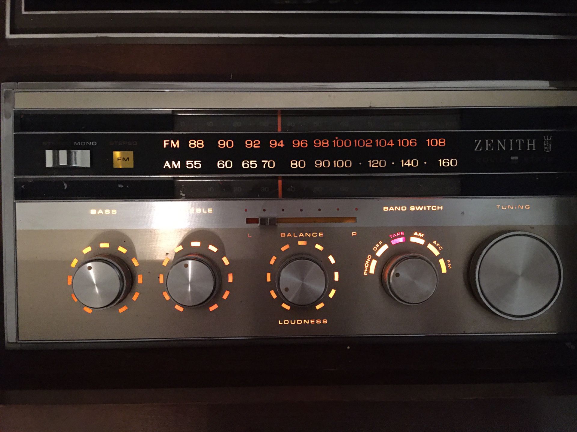 Zenith Antique Stereo