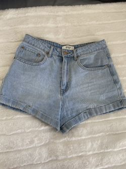 Women’s Forever 21 denim shorts! Size 27