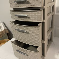 4 Drawer Plastic Storage Dresser 