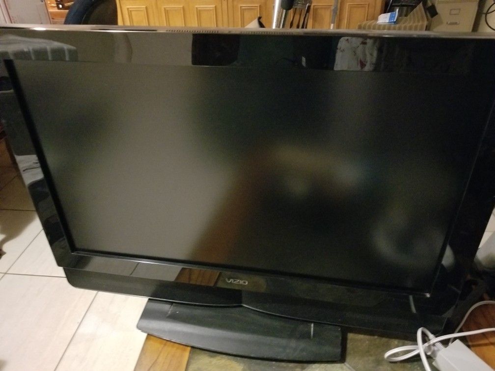 VIZIO VW32L HDTV40A 32" TV