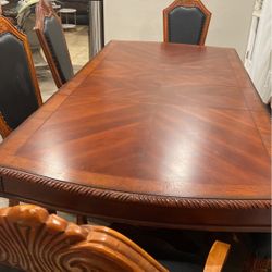 Dining Table With 2 Armchairs And 7 Chais