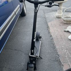 Boosted BPN-102451 Rev Foldable Electric Scooter - Black