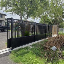 Custom Metal Fencing 