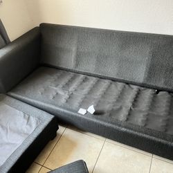 Couch / Mueble