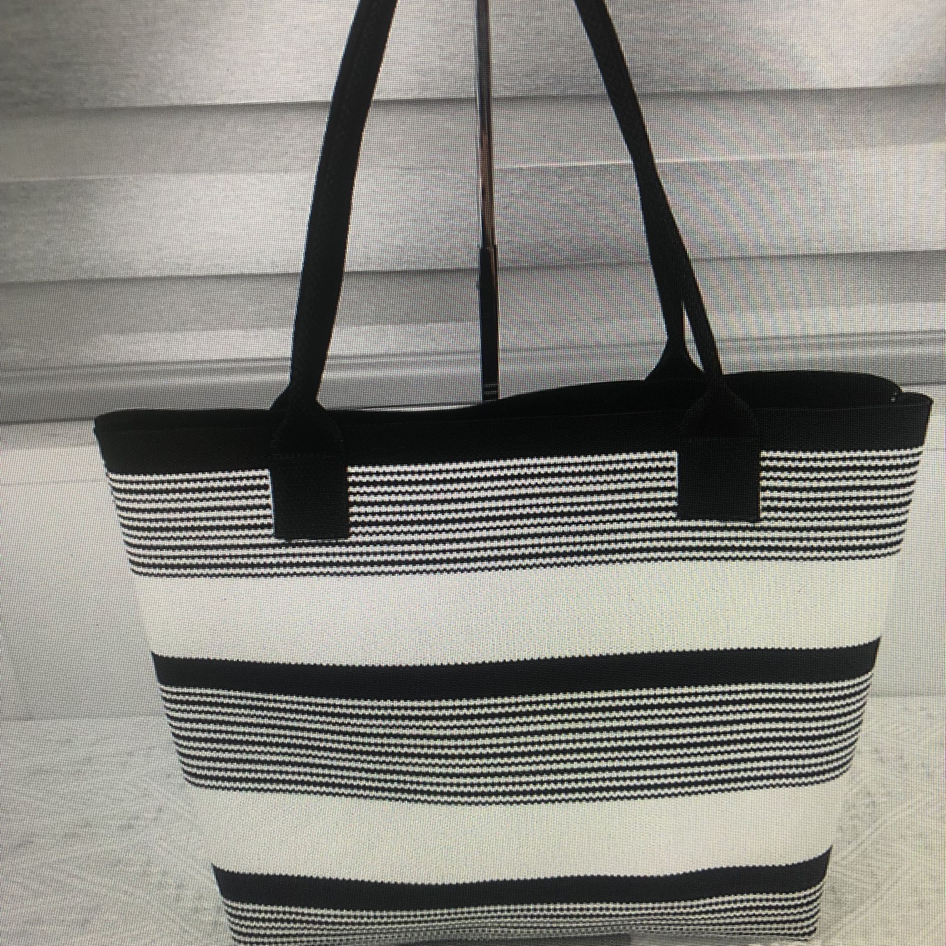 Large-capacity knitted tote bag