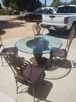 Dinning glass table good condition just needs a lil wood covering paint just lil