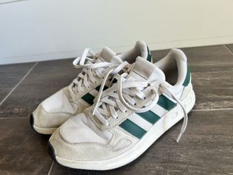 7.5 Adidas boys Sneaker 