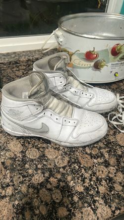 Jordan Nike Hightop Football cleats  size 9