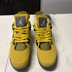 Men’s 11 jordan 4’s R3PL1CAS