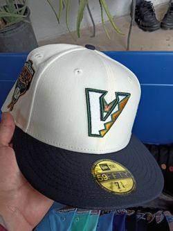 New era fitted hat 7 3/8.